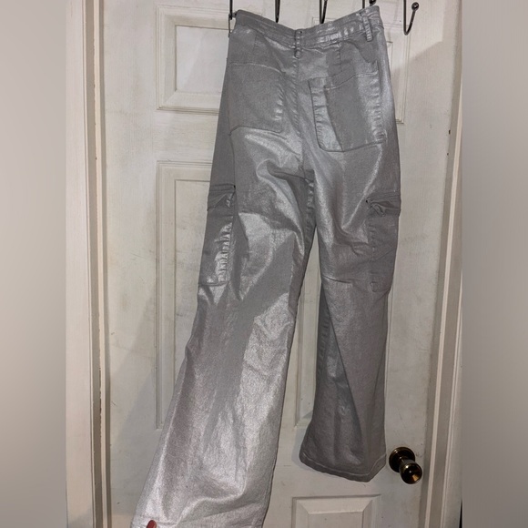 Shiny silver Cargo Pants - Picture 3 of 3